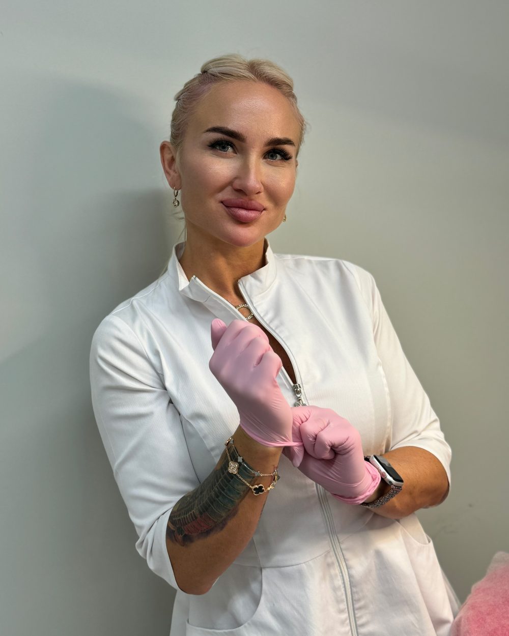 Yulia Ushkvarok, Russian Lips expert